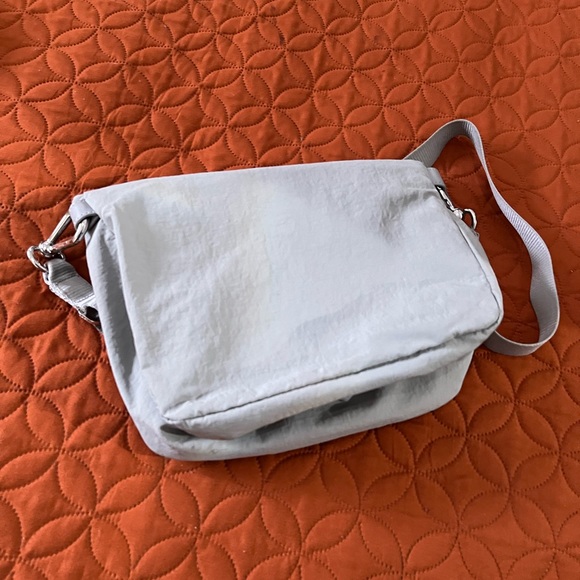 COPY - Lululemon - Picture 4 of 7